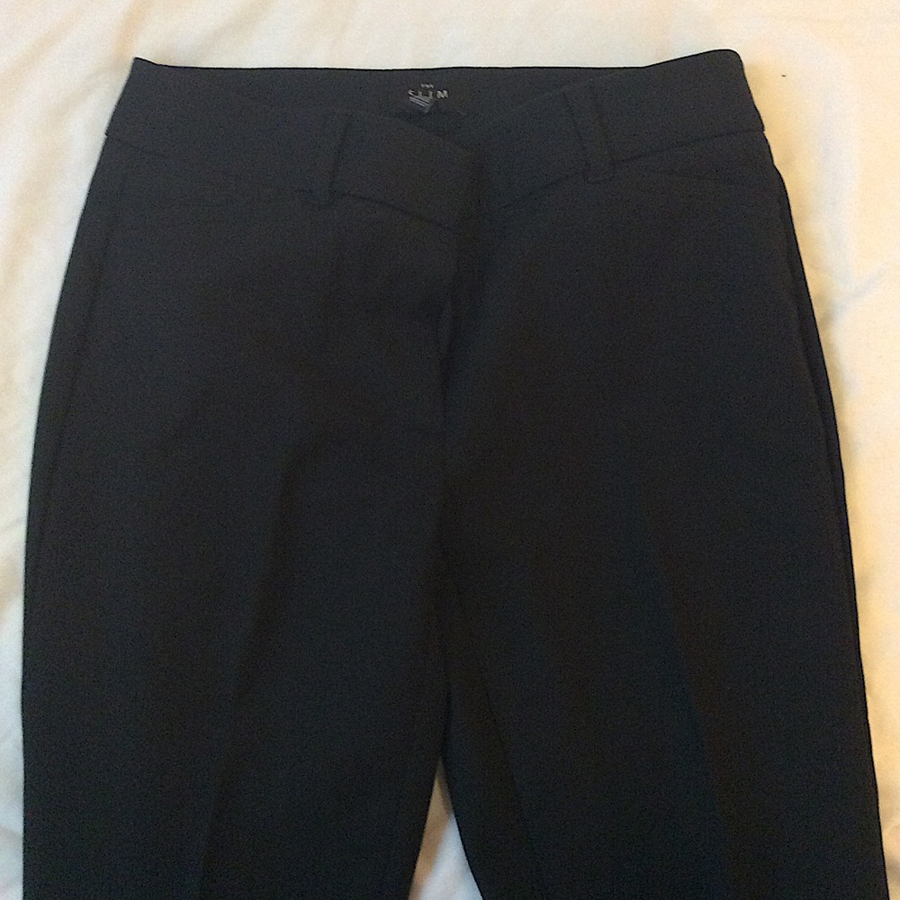 White House Black Market Slim Ankle Pant (black)